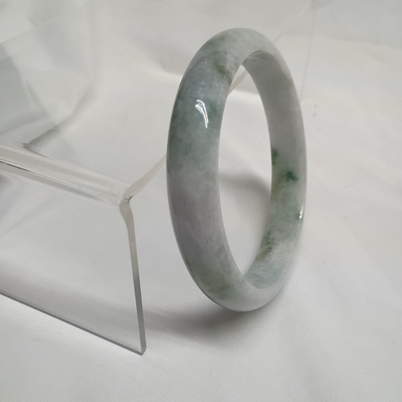 Jadeite Bangle - Picture 6 of 6